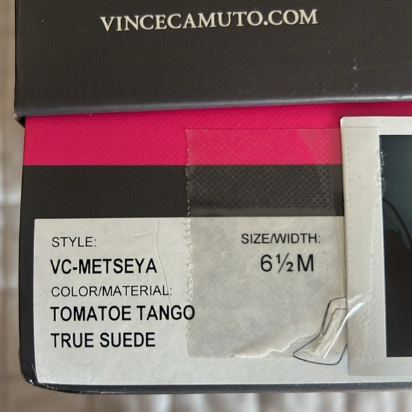 NWOT VINCE CAMUTO bootie heels - Picture 6 of 6